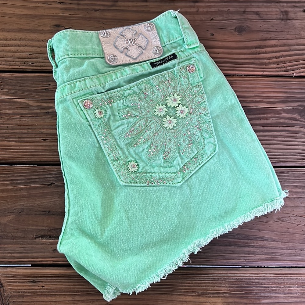 Miss Me lime green floral pocket shorts size 32